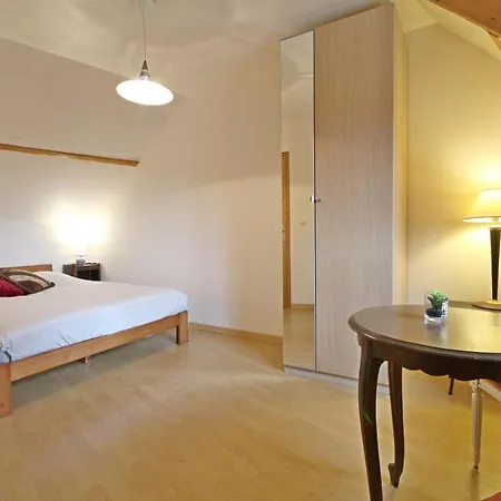 Le Noyer Bed & Breakfast