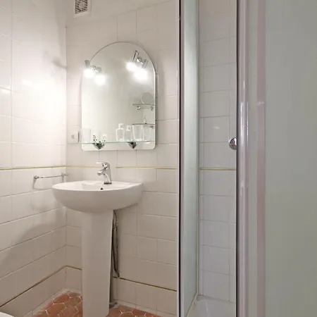 Le Noyer Bed & Breakfast Breuilpont
